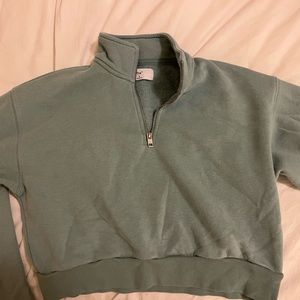Aritizia Quarter Zip